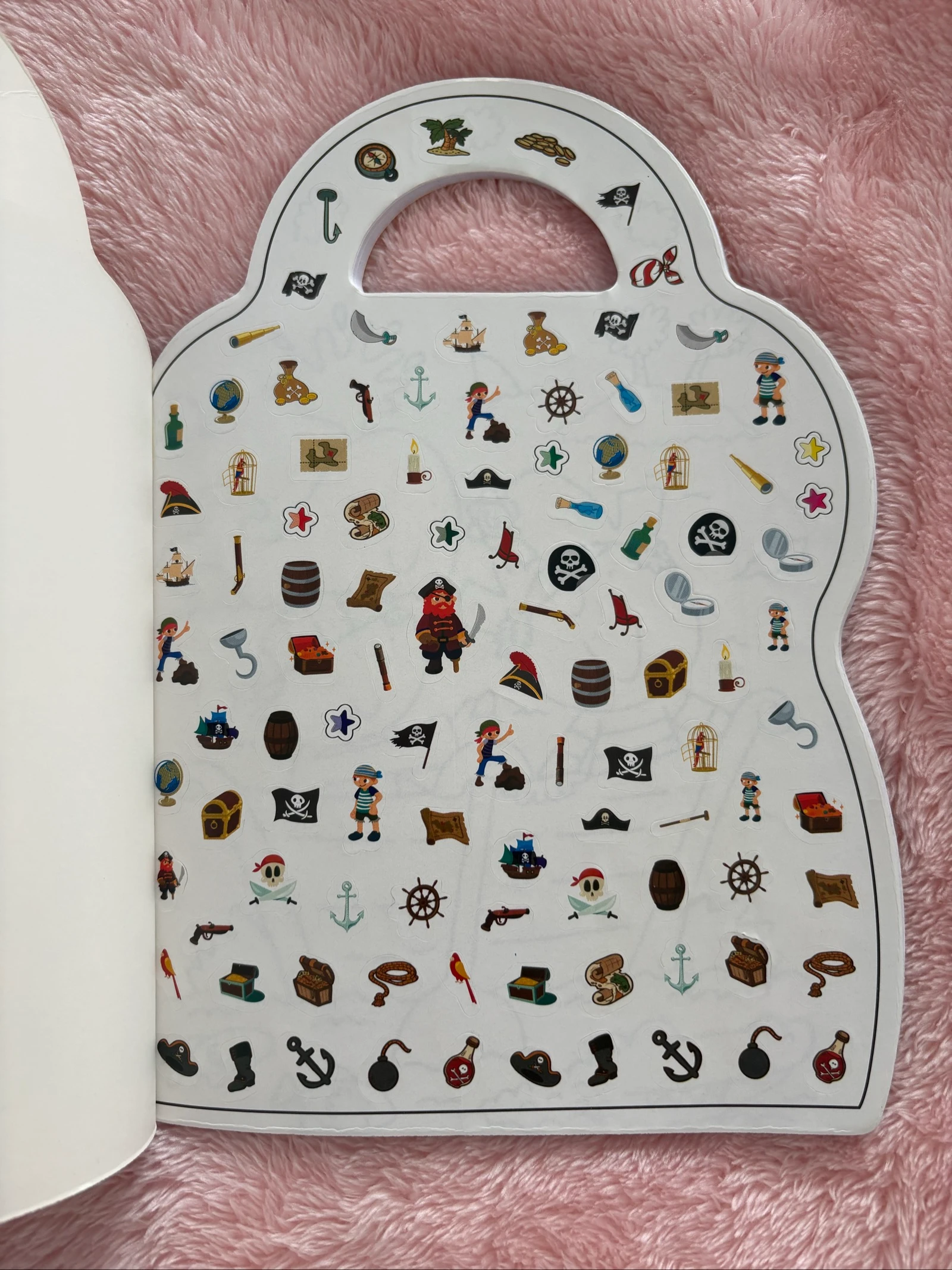 Lote de 4 livros de atividades e colorir (Spidey, Minnie, Piratas, Animais marinhos) – photo 9